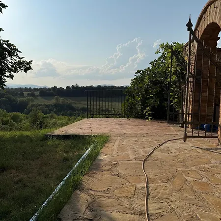 Casale San Pietro *